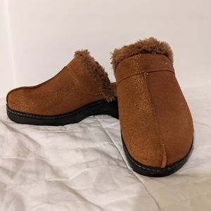 CROCS COBBLER LEATHER CLOGS Brown FAUX FUR LINED  SIZE 10